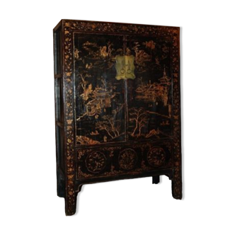 Chinese cabinet in polychrome elm
