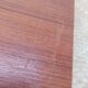 Paire de tables de chevet suspendues en teck