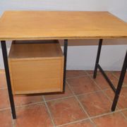 Bureau vintage en fer et bois