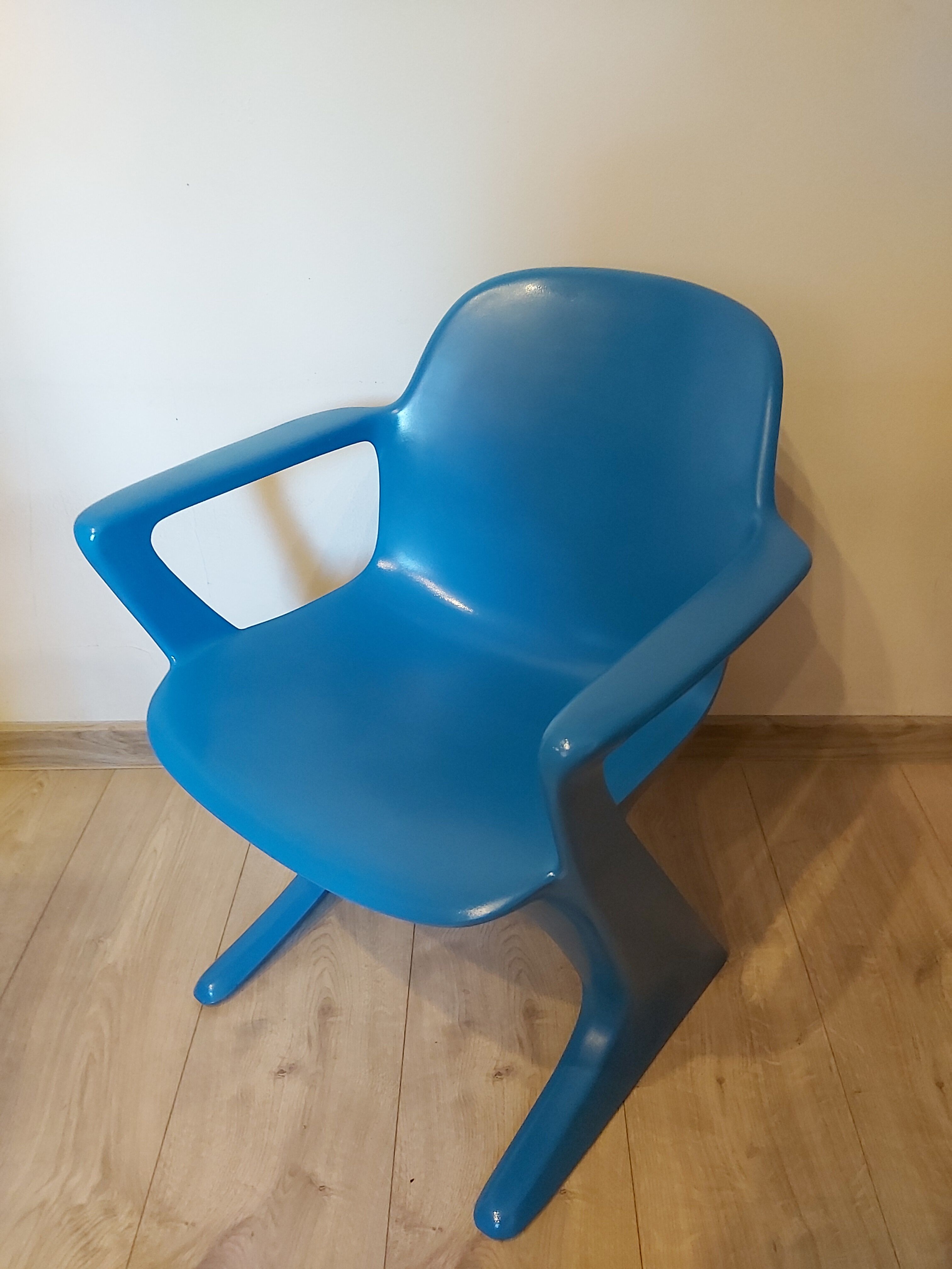 Chaise « Kangaroo » par Ernst Moeckl