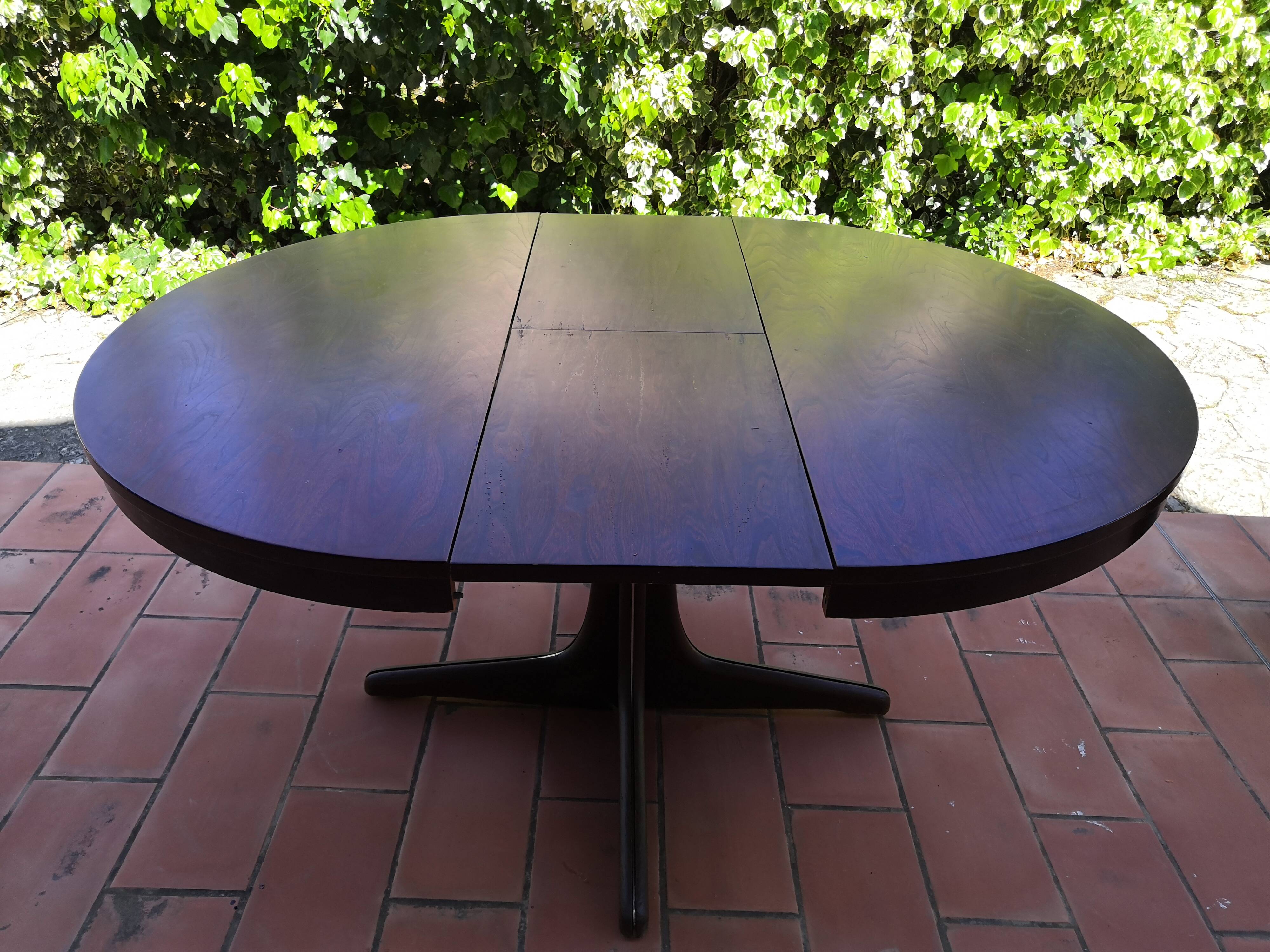 Round table with extension Baumann central foot 1970