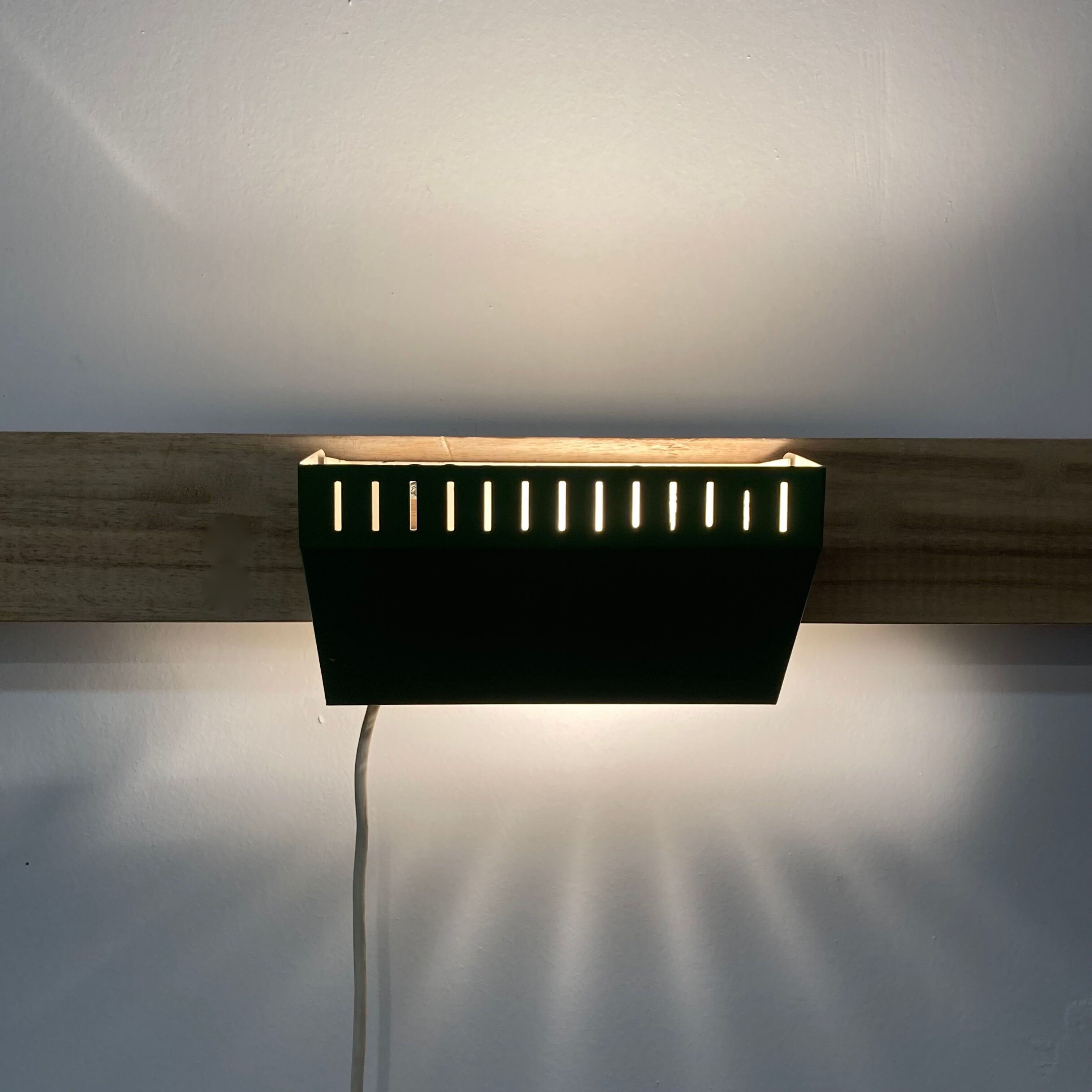 Green swivel wall lamp Scandinavian design 1950.