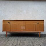 Vintage compass feet enfilade