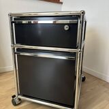 USM Haller wheeled caisson in Graphite Black