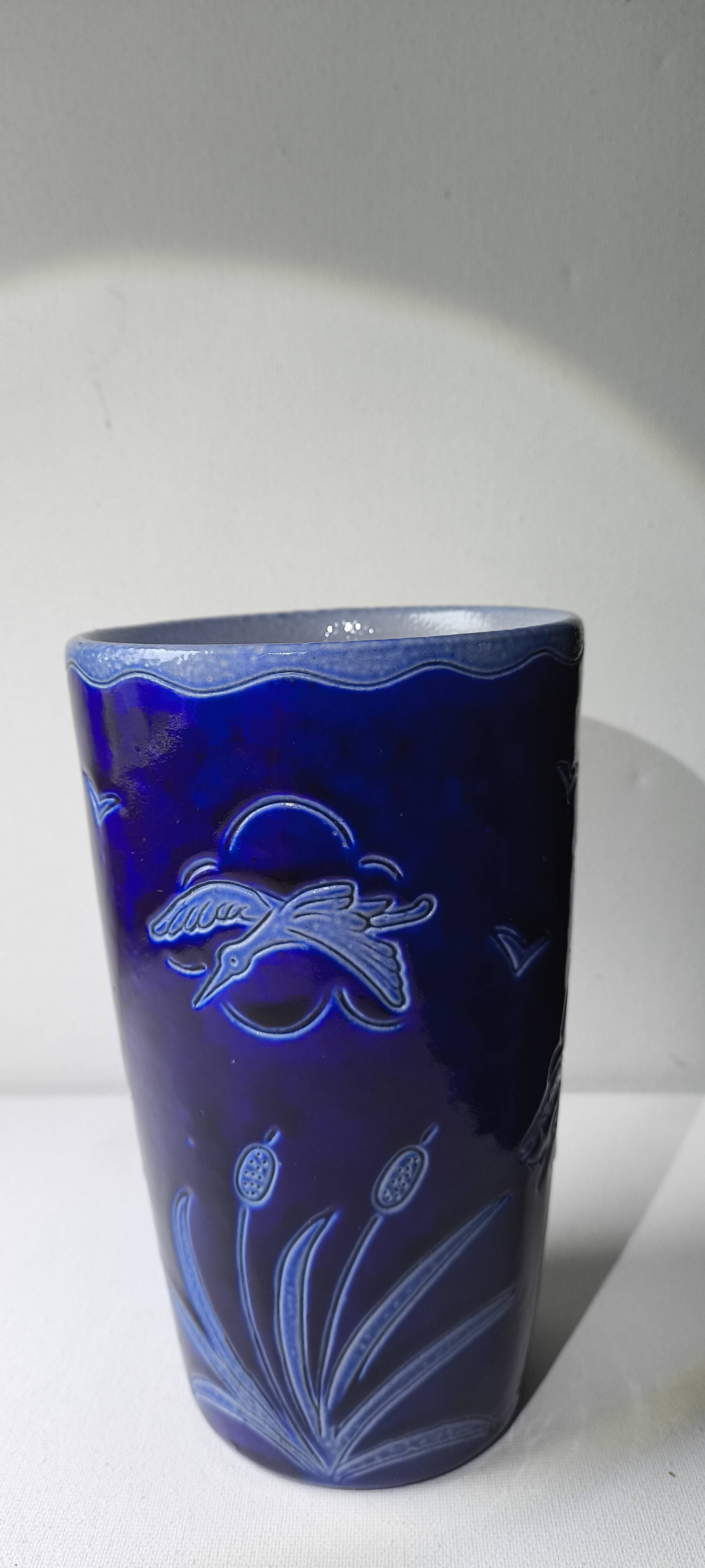 Art Deco stoneware salt glaze vase from Betschdorf signed Schmitter - decor stork, height 18 cm.