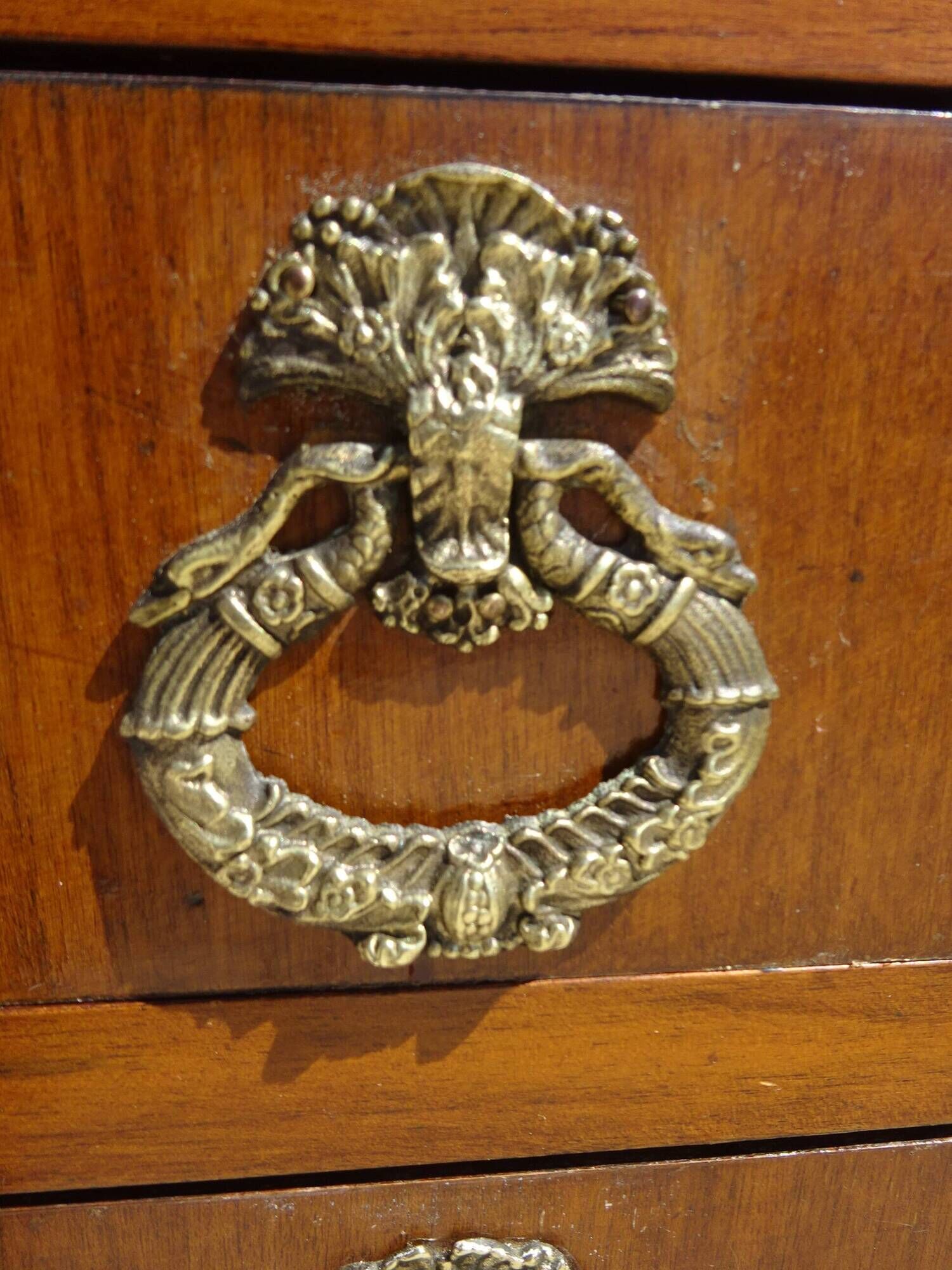 4-drawer chest of drawers, gold ribbon and peacock handles