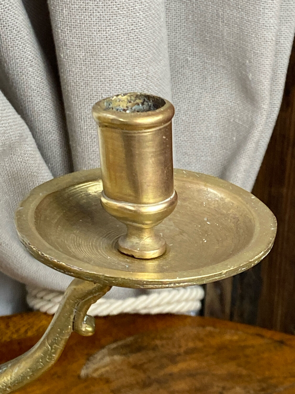 Mermaid-shaped chandelier in bronze