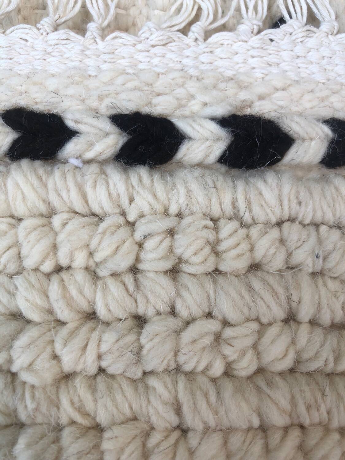 2 bedspreads 63 cm x 123 cm “handmade” wool whore