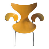 Arne Jacobsen Seaugull by Fritz Hansen