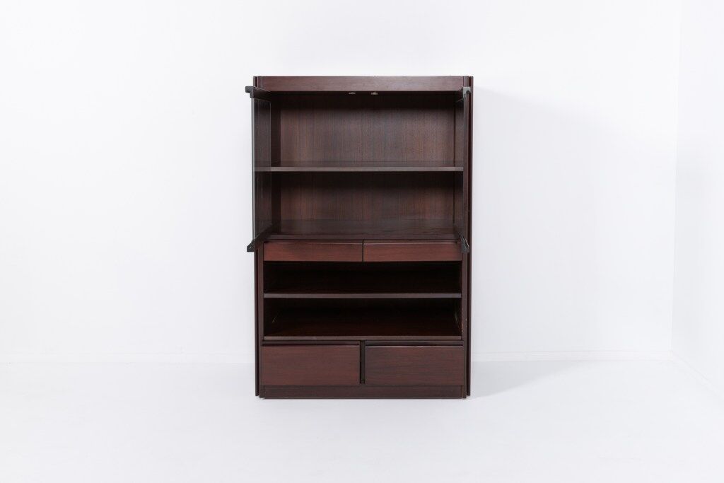 Cabinet d'Angelo Mangiarotti for Molteni, Italy in the 1960s