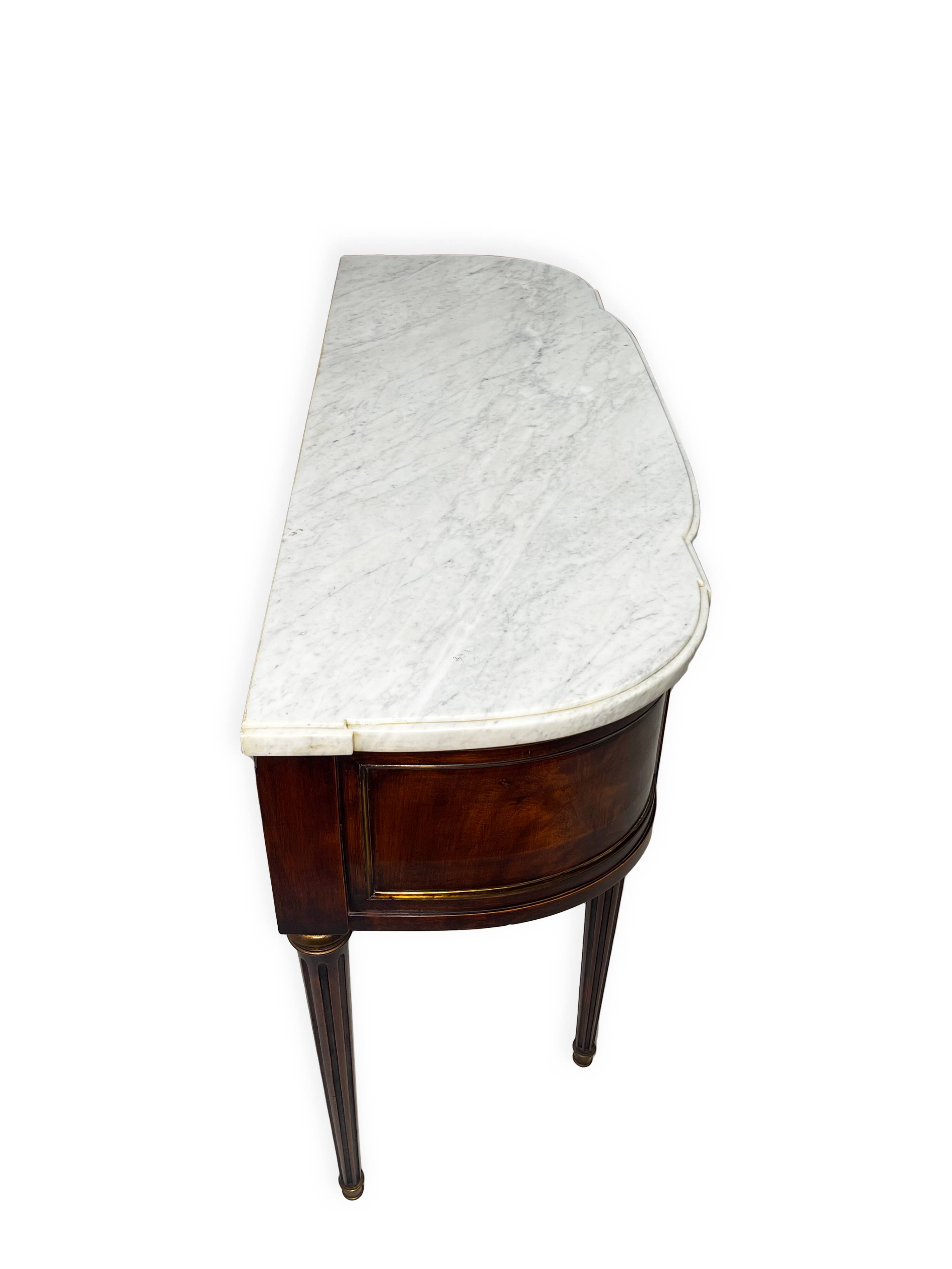 Console française Louis XVI en acajou à plumes, 19ème siècle