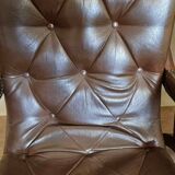 Pair of leather chesterfiel armchairs