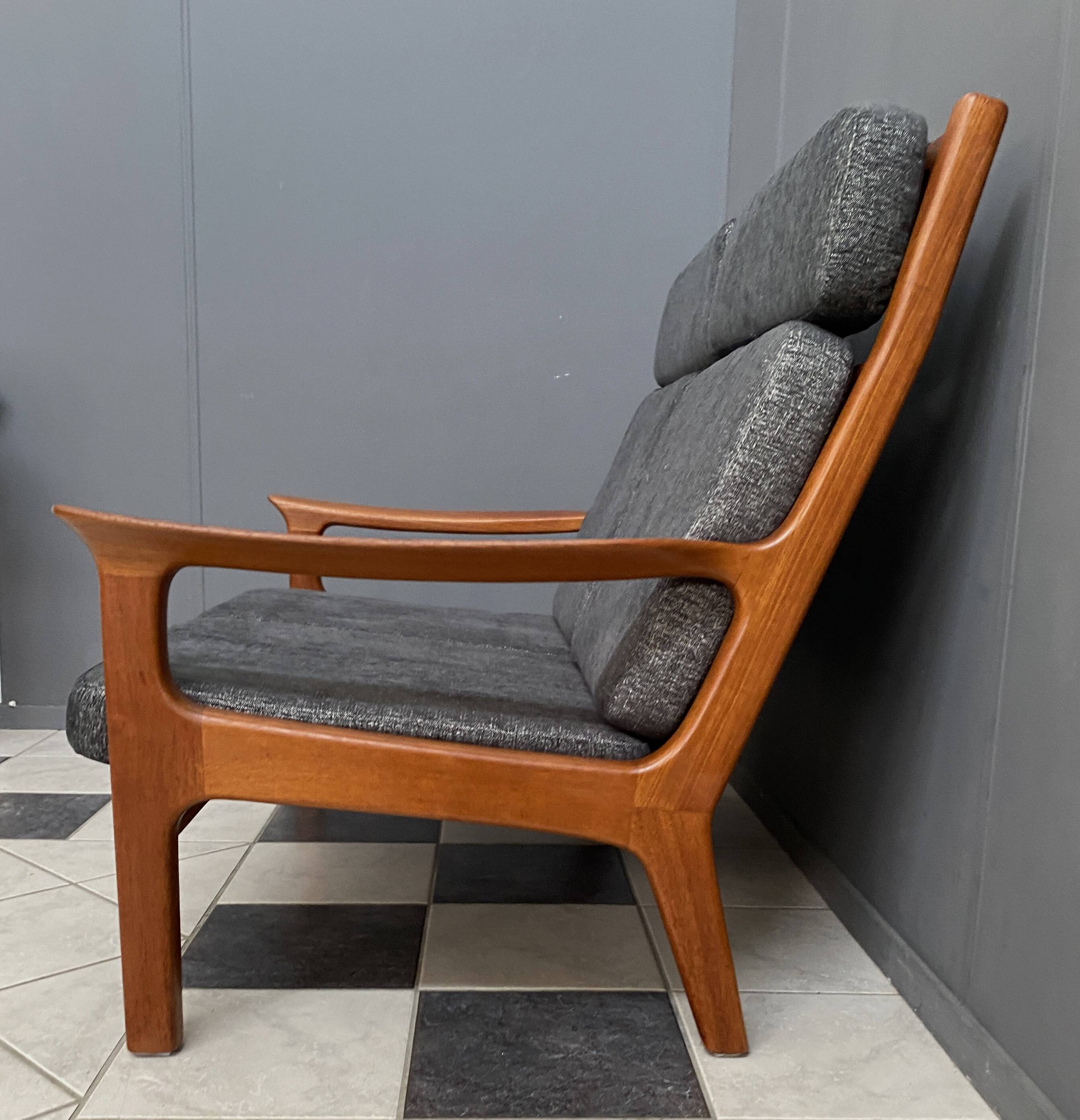 Teak 2 seat sofa by Juul Kristensen for Glostrup Denmark