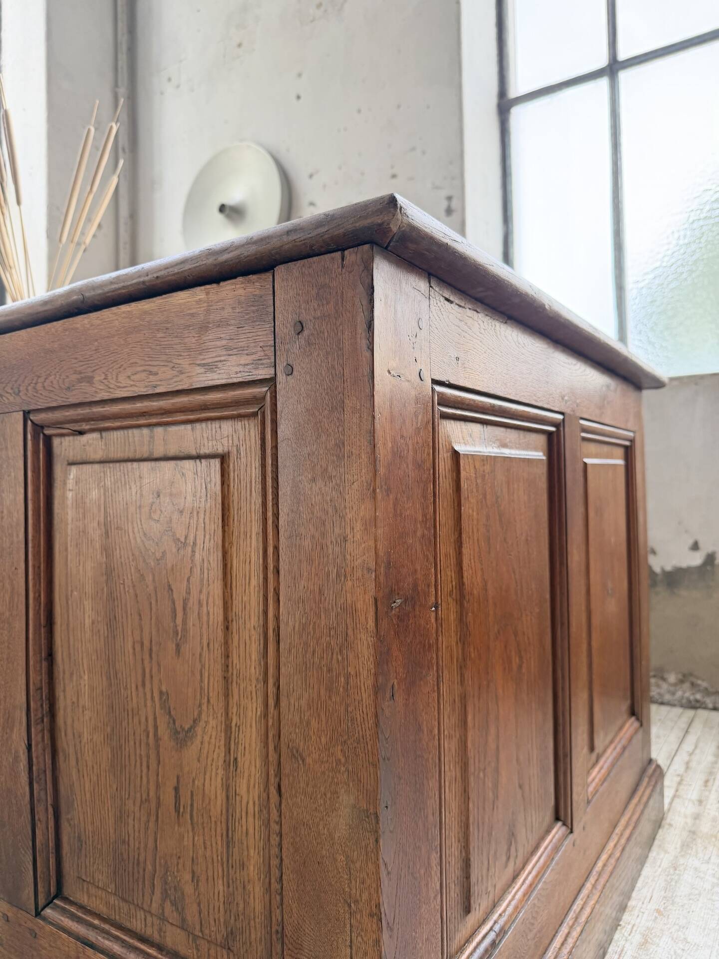 Counter or desk in oak from the 1950s.