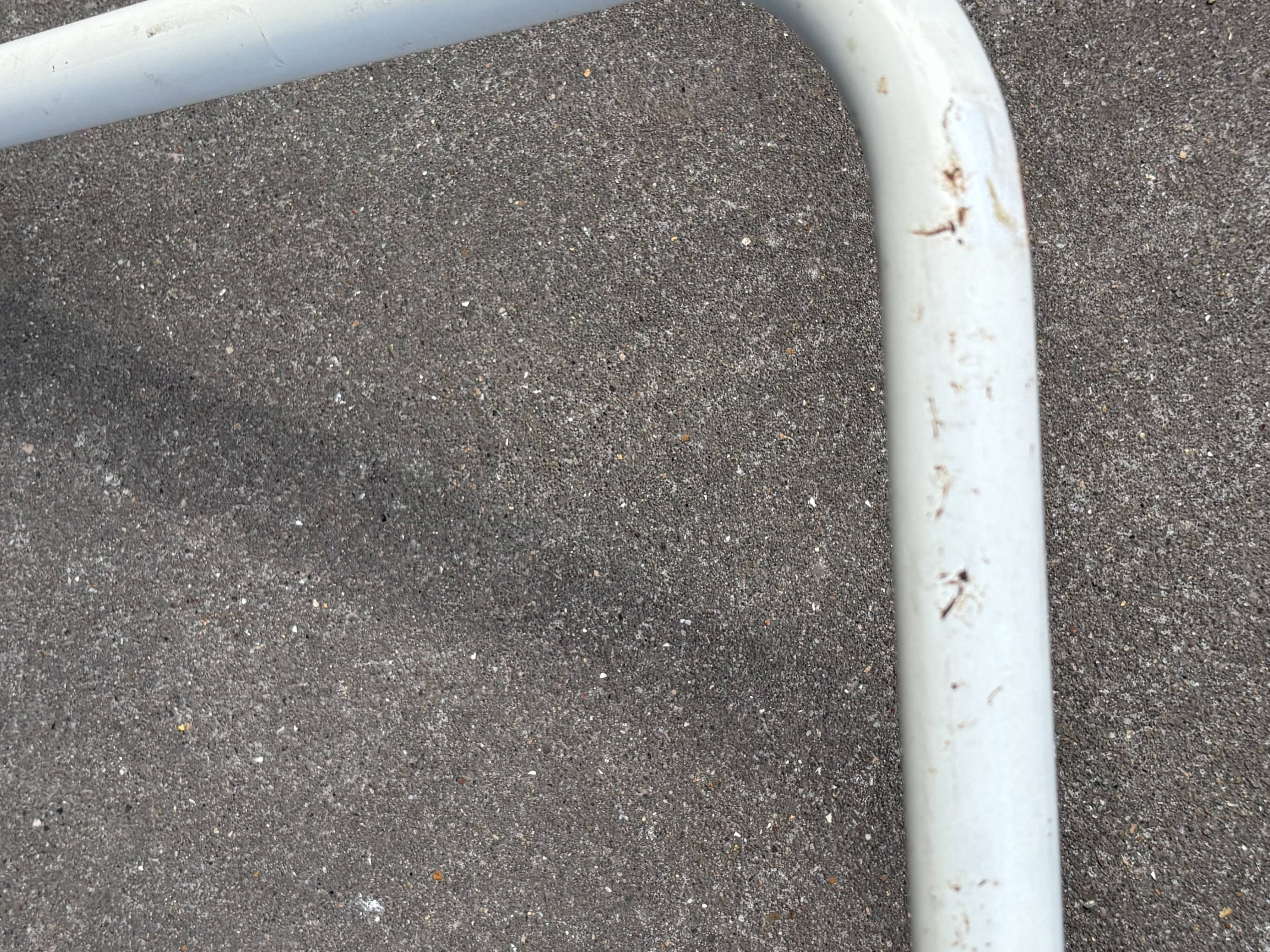 Set of 4 Cesca b32 model chairs in white dining chair