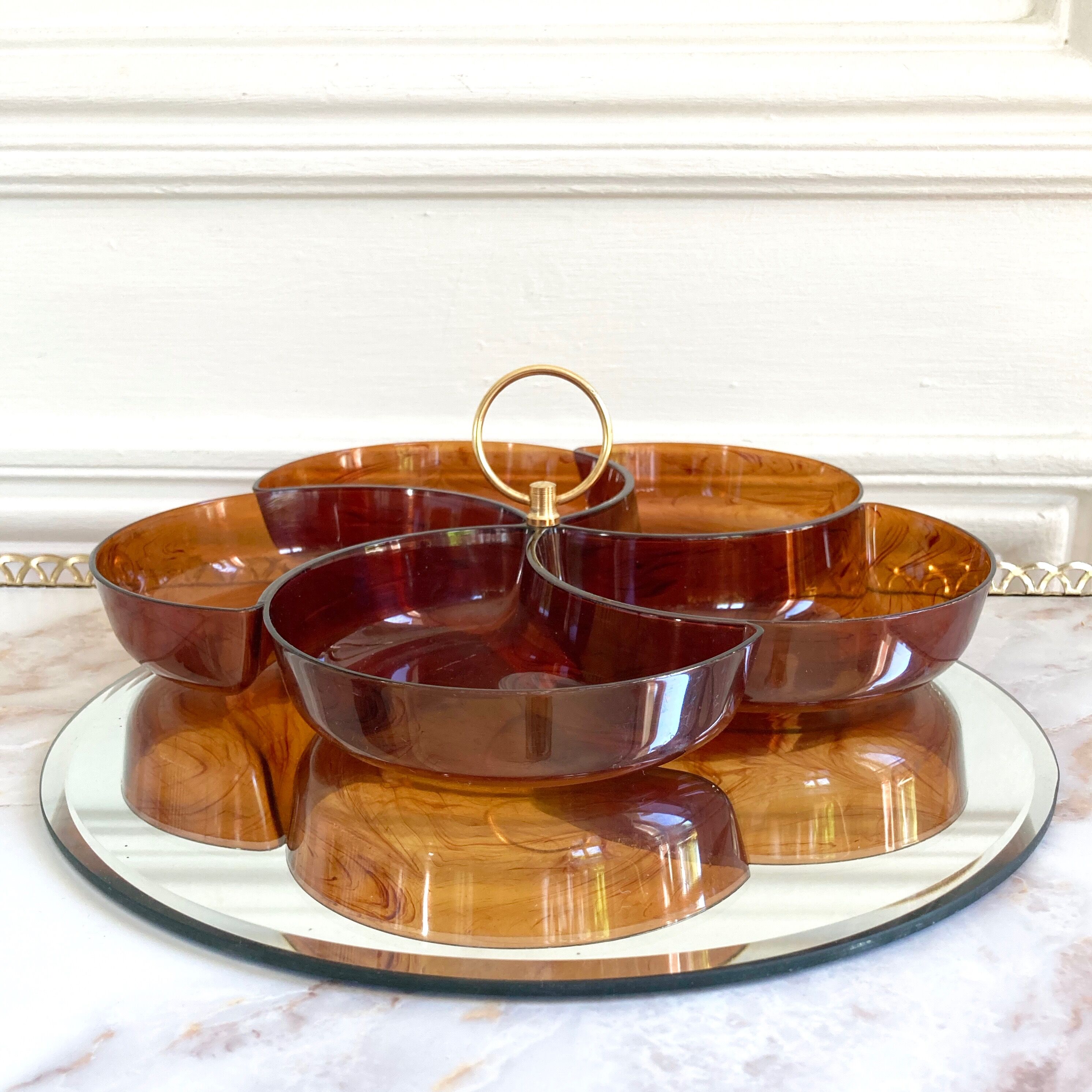 Servant aperitif flower 70s