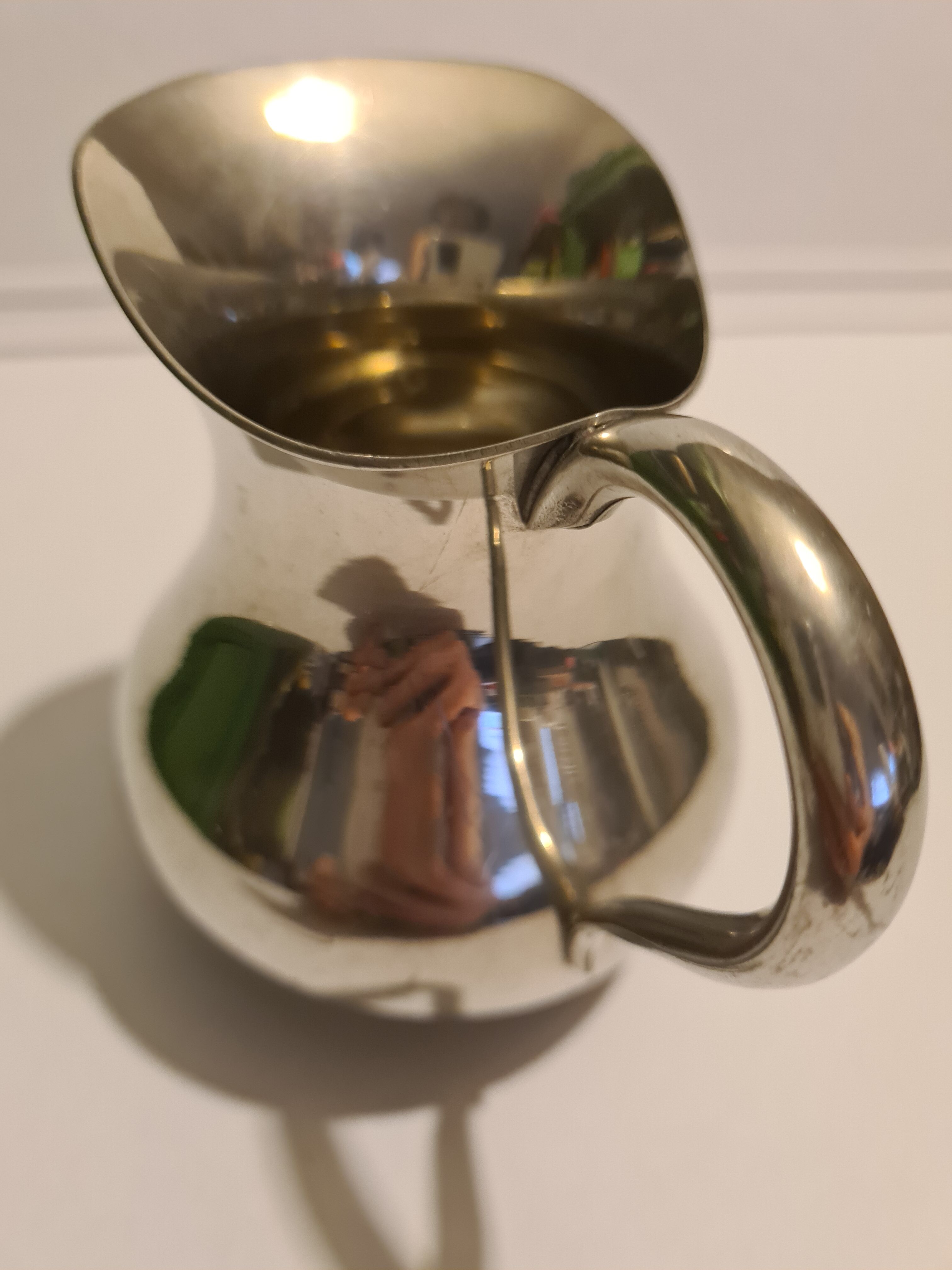 Guaranteed fine pewter milk jug (France)