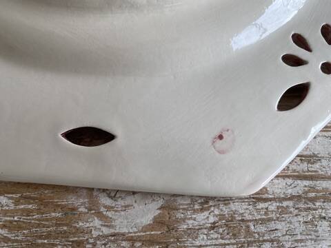 Antique plate with hand-painted floral decoration - Farandol - 29 cm - pink