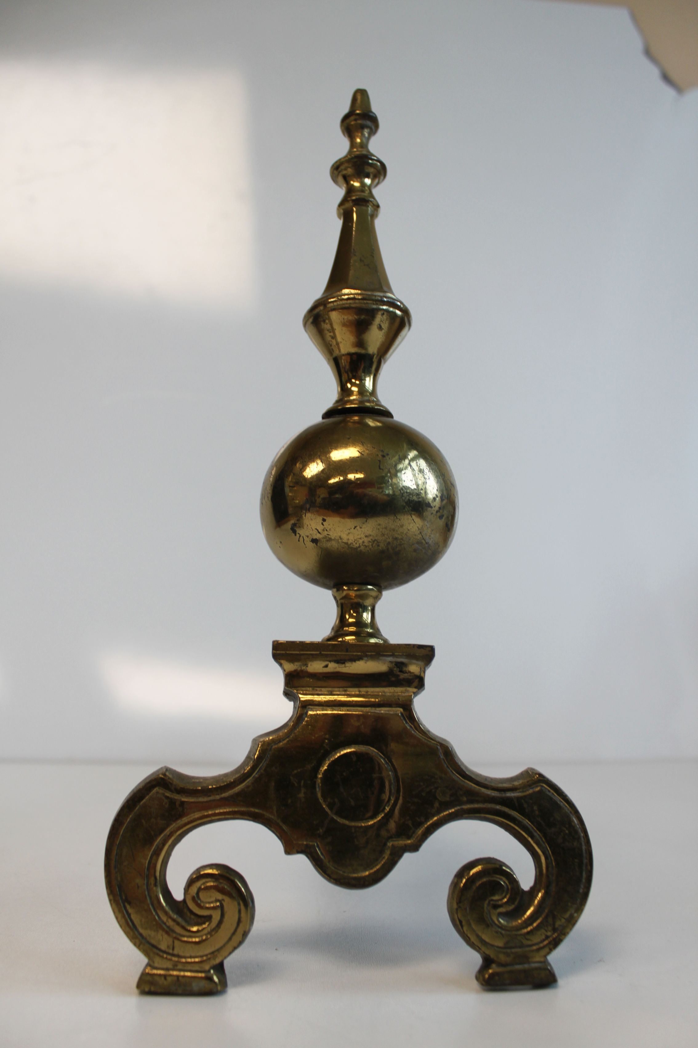 Paire de chenets en bronze, style baroque