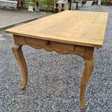 Chestnut farm table with 1 extension