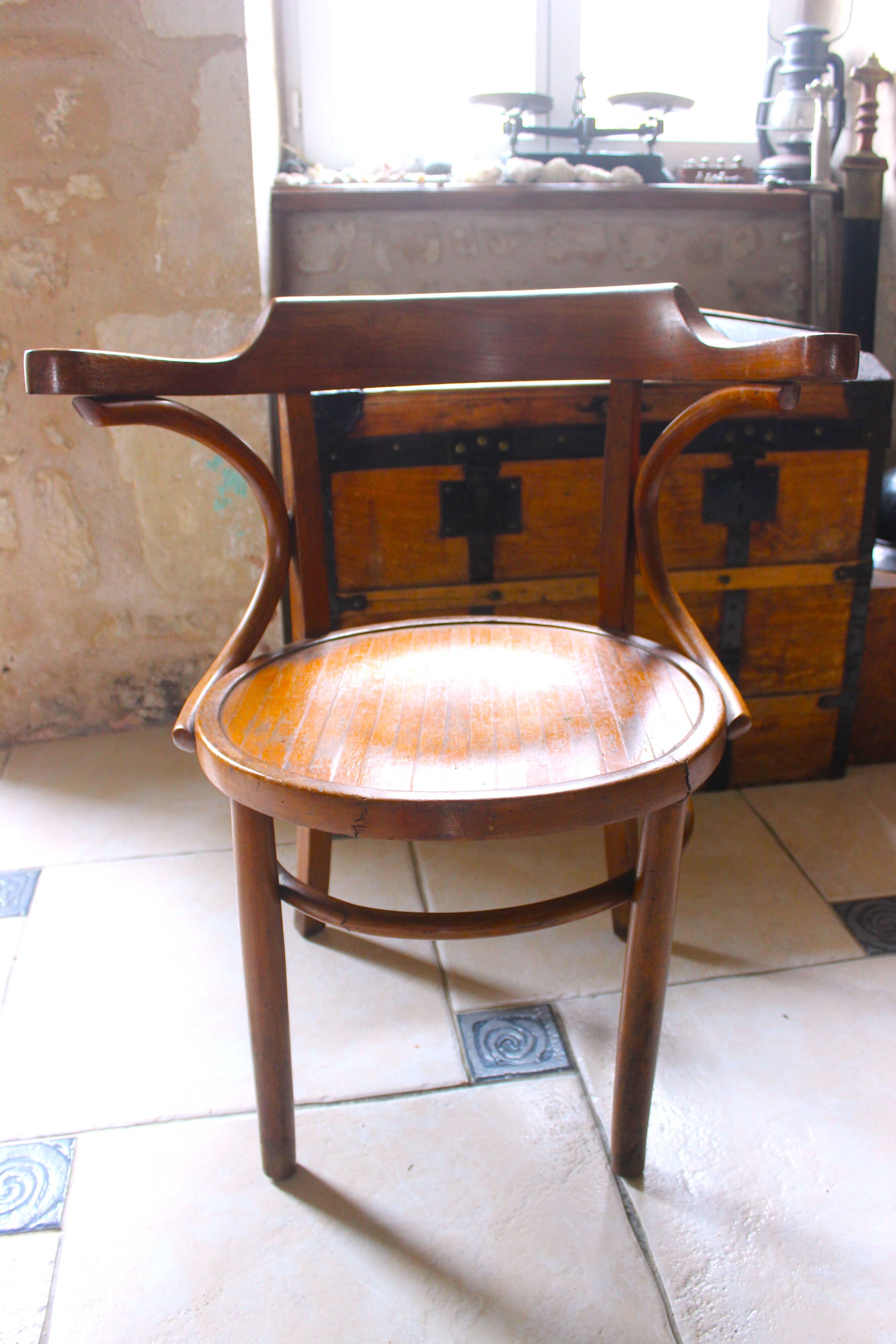 Baumann bentwood office chair