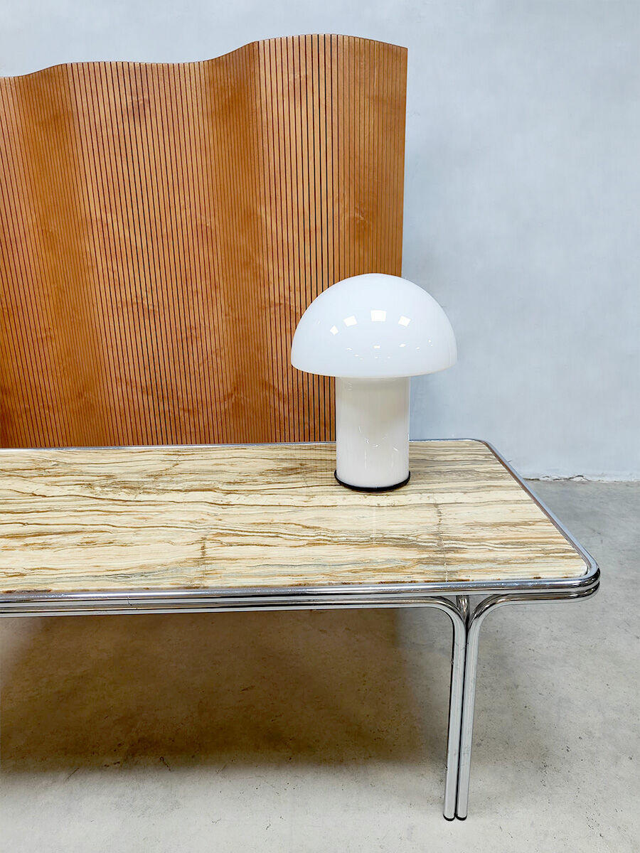 Table basse en marbre vintage 'style Bauhaus'