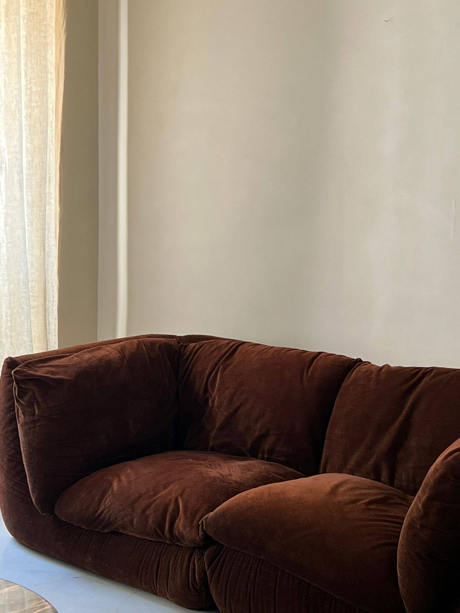 Cinna sofa in golden brown velvet, Roset 1970