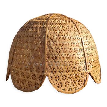 Vintage wicker lampshade with new electricity