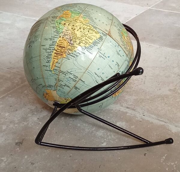 Ancien globe terrestre mappemonde Girard et Barrère
