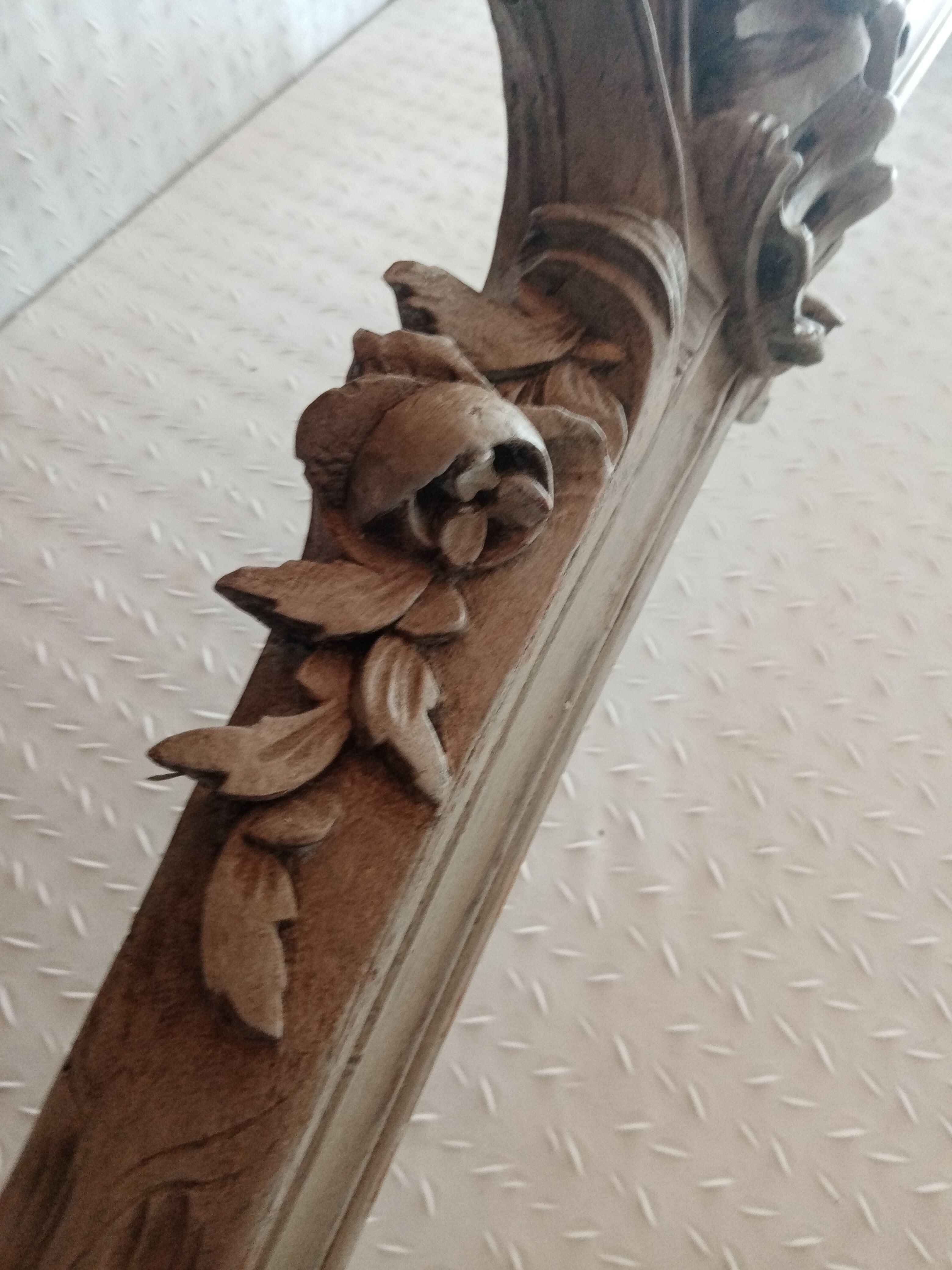 Old wood decoration, pediment, shell