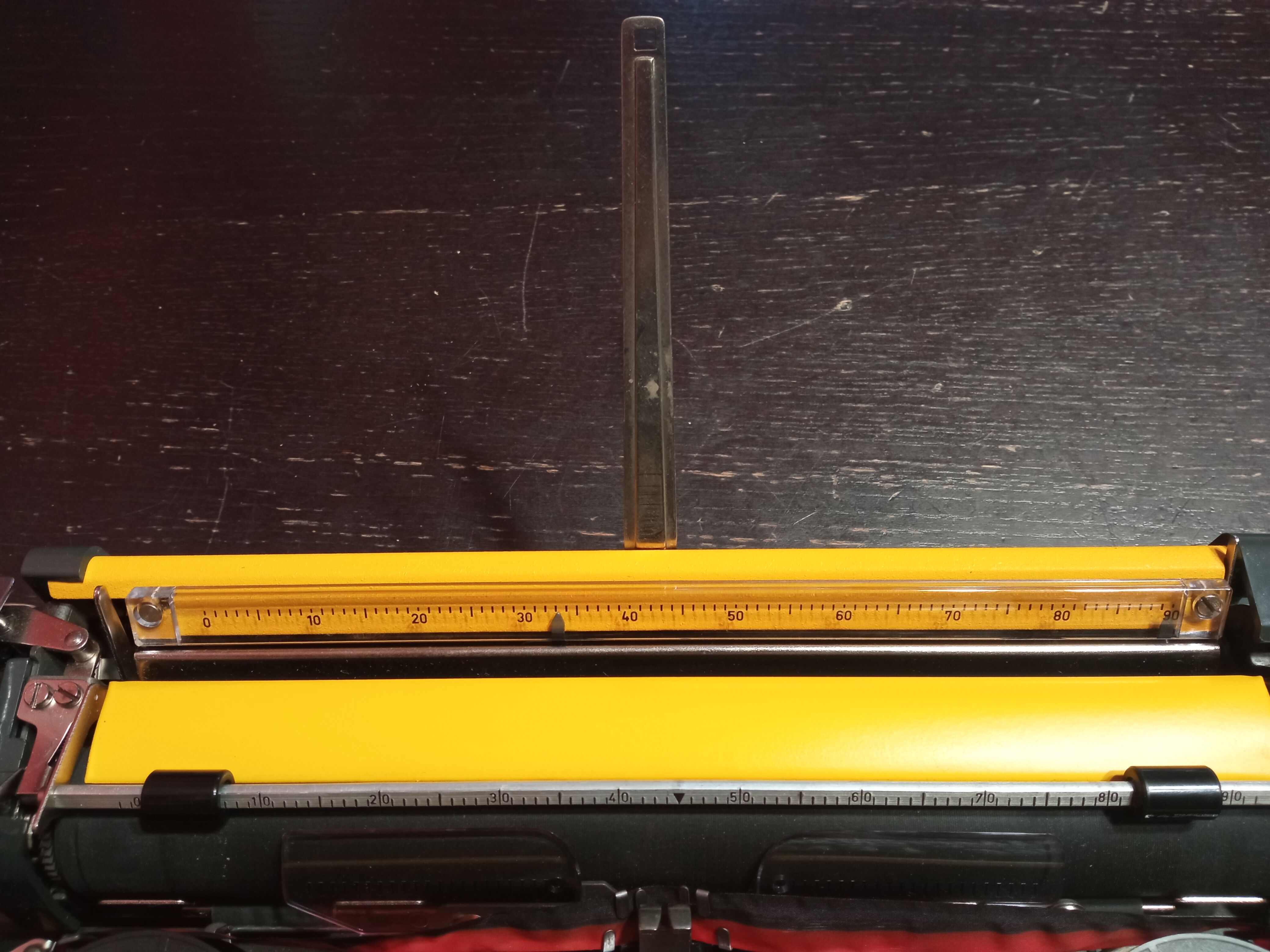 Olympia Traveller De Luxe Yellow