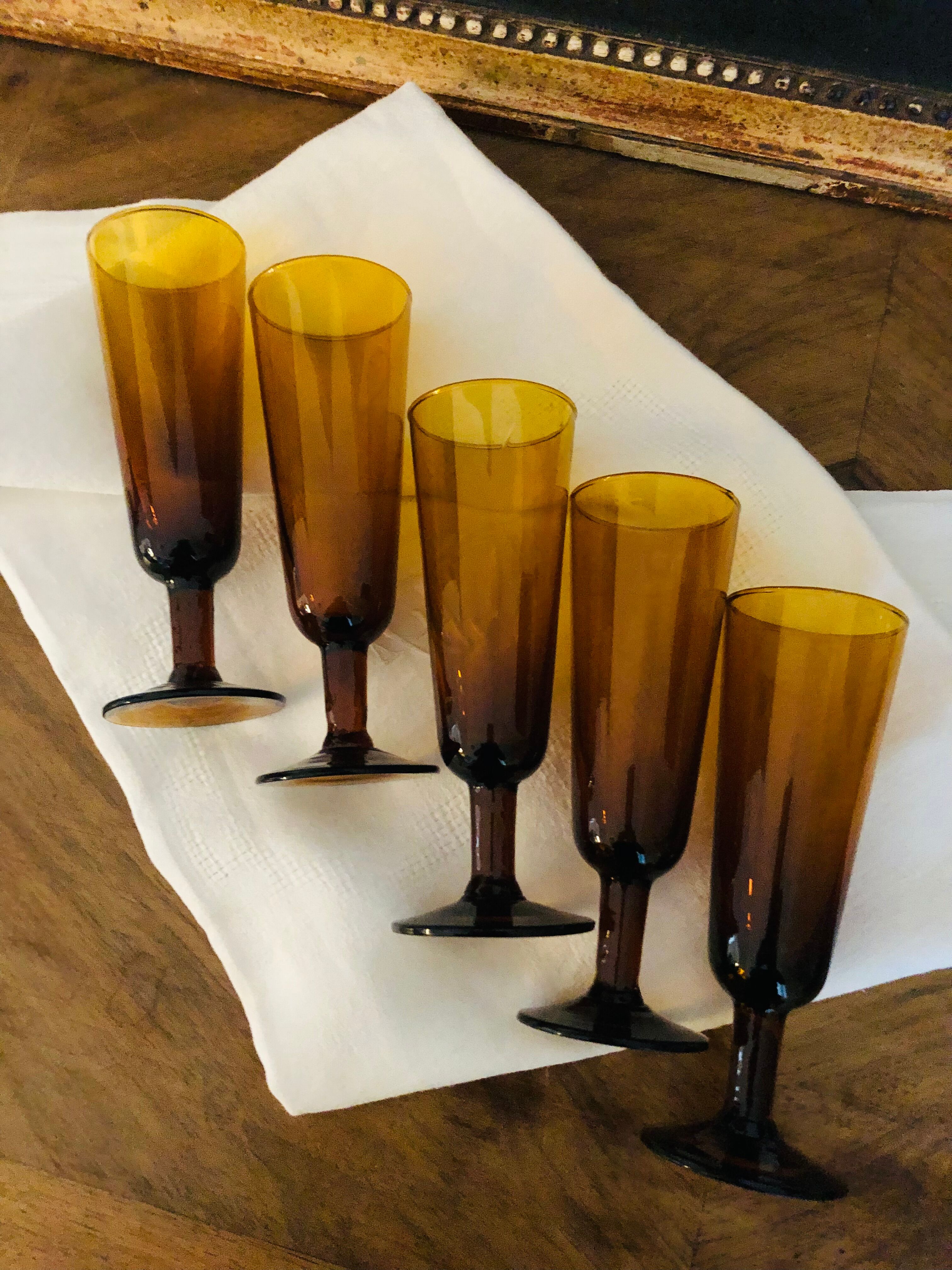 Flutes à champagne ambrées