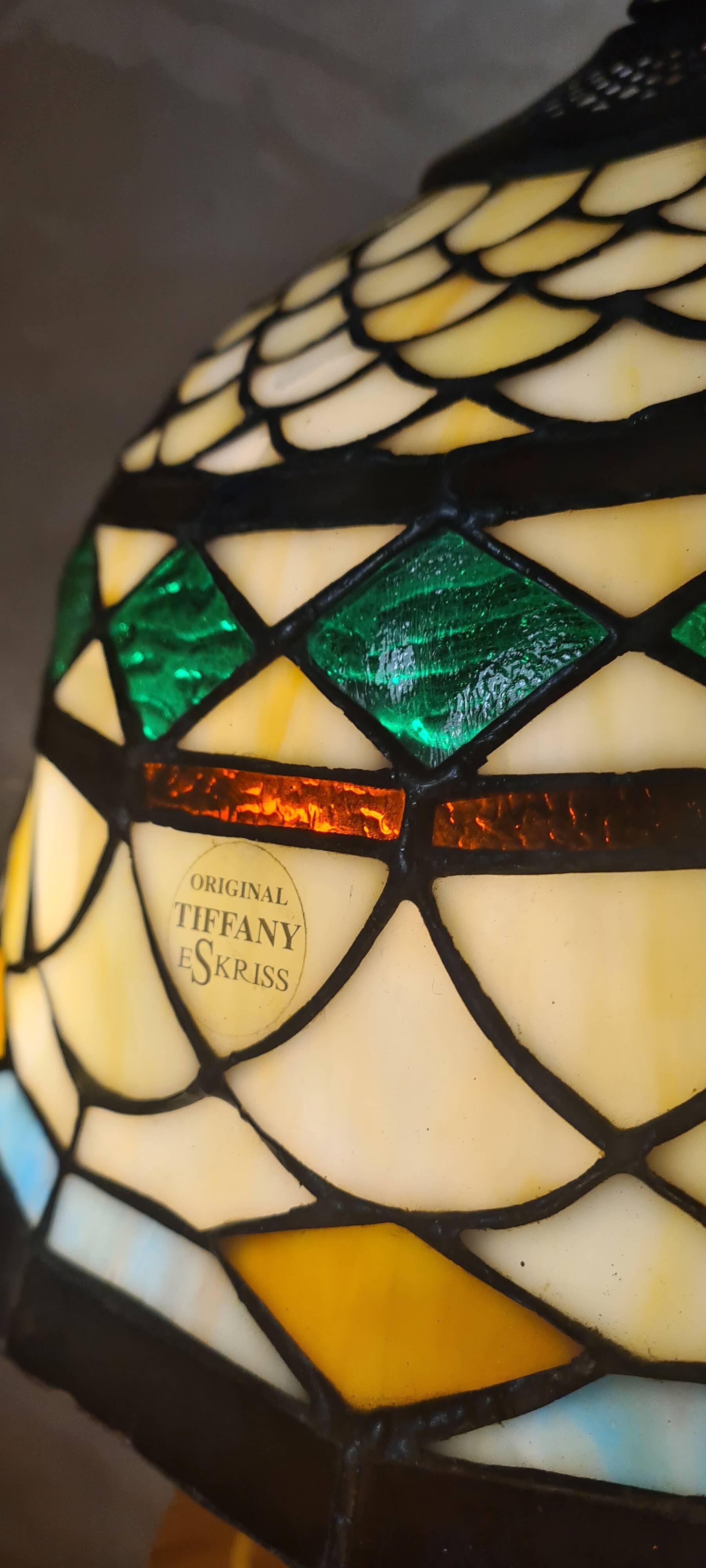 lamp under original Tiffany license eskriss stained glass 49x3 33