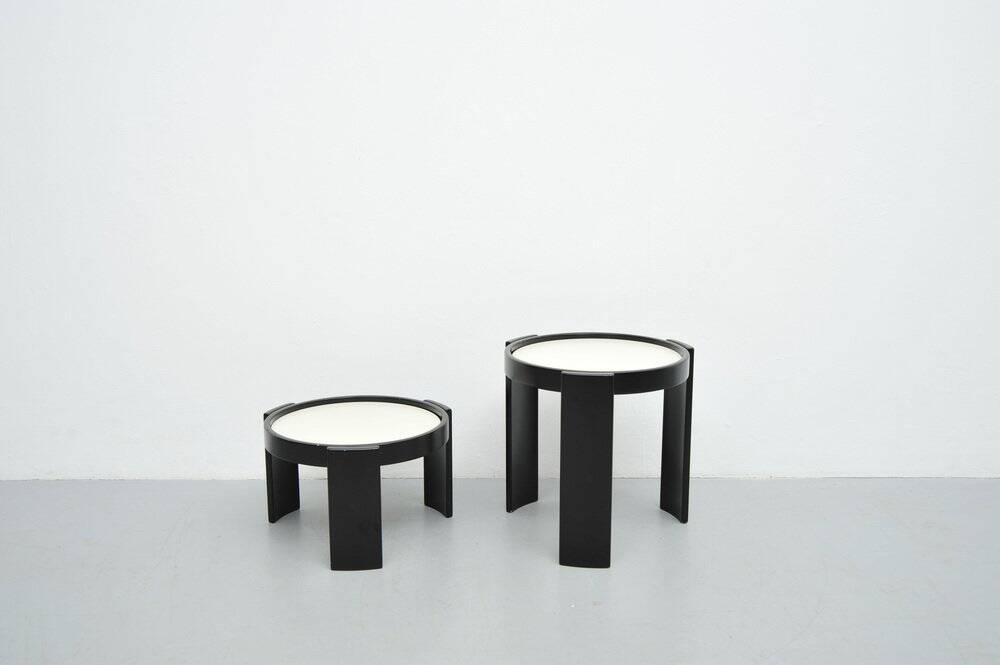 Set of 2 Model 780/783 tables by Gianfranco Frattini for Cassina, 1950s