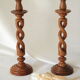 Paire de bougeoirs en bois torsadé et laiton vintage