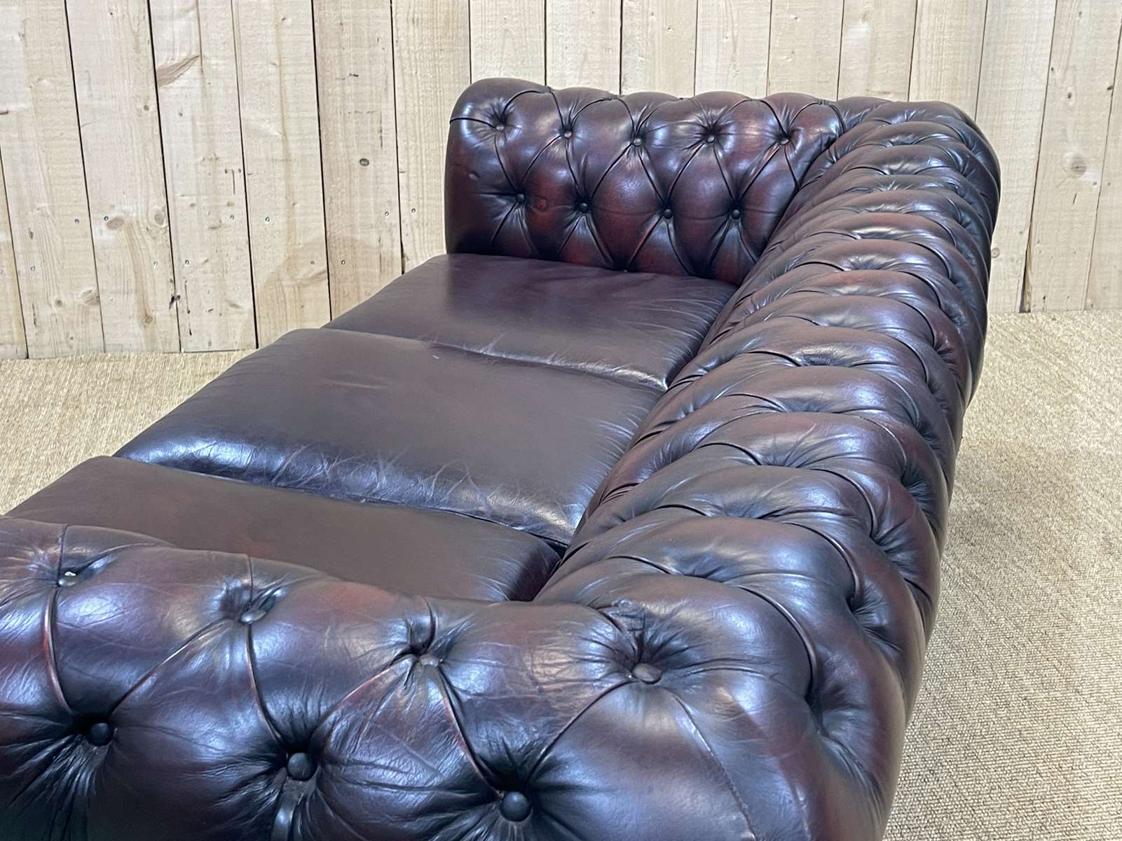 Chesterfield 3-seater sofa in red leather from the 70s