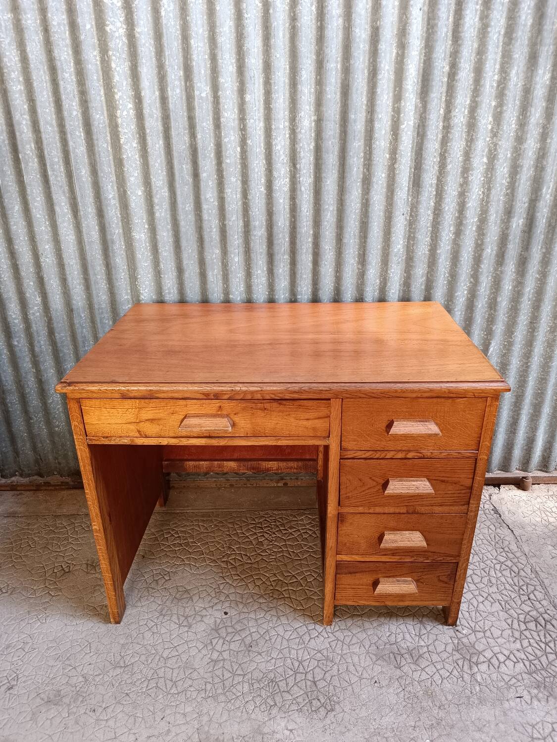 Vintage desk with 5 drawers