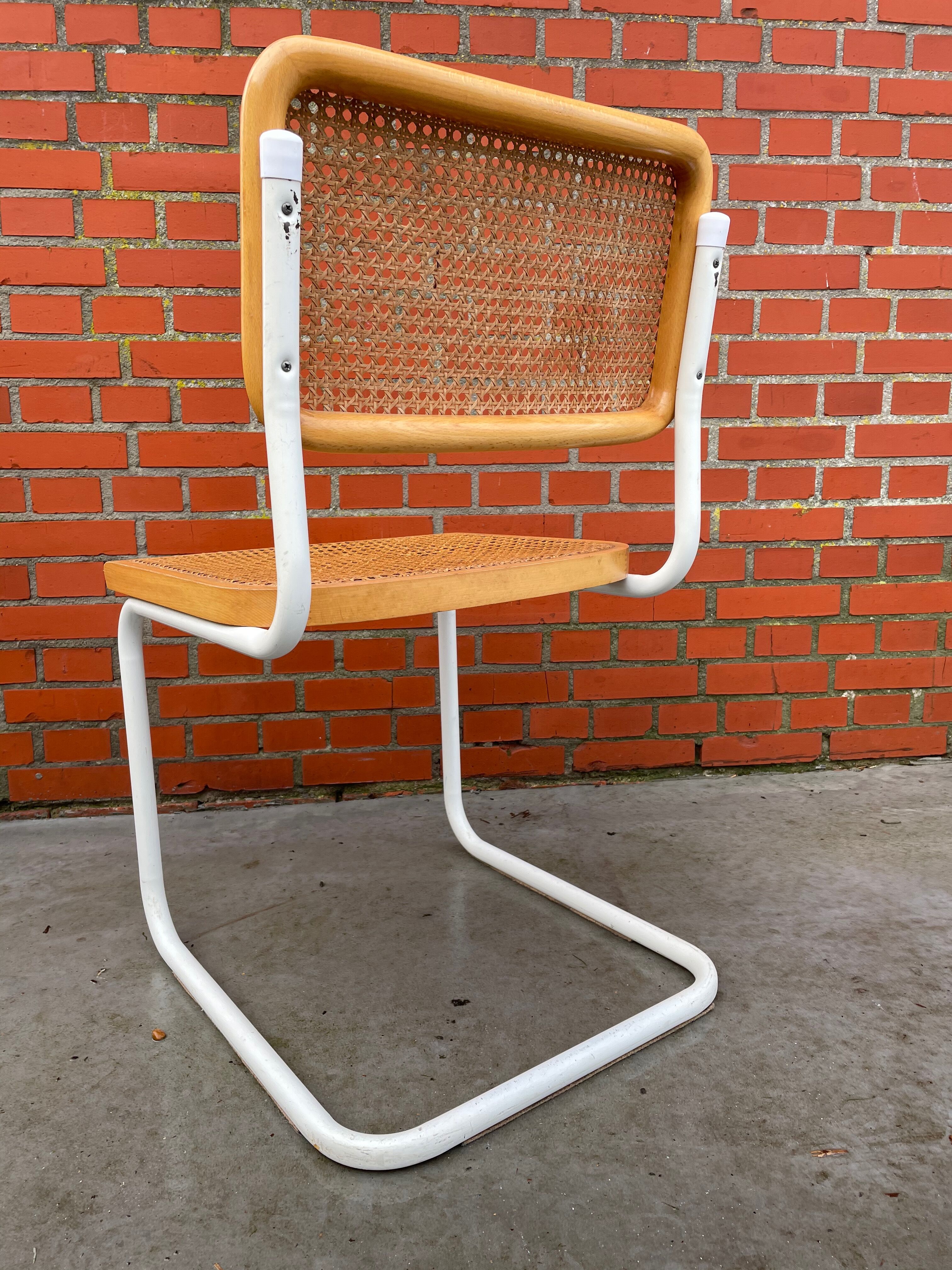 Ensemble de 4 chaises modèles Cesca de Marcel Breuer