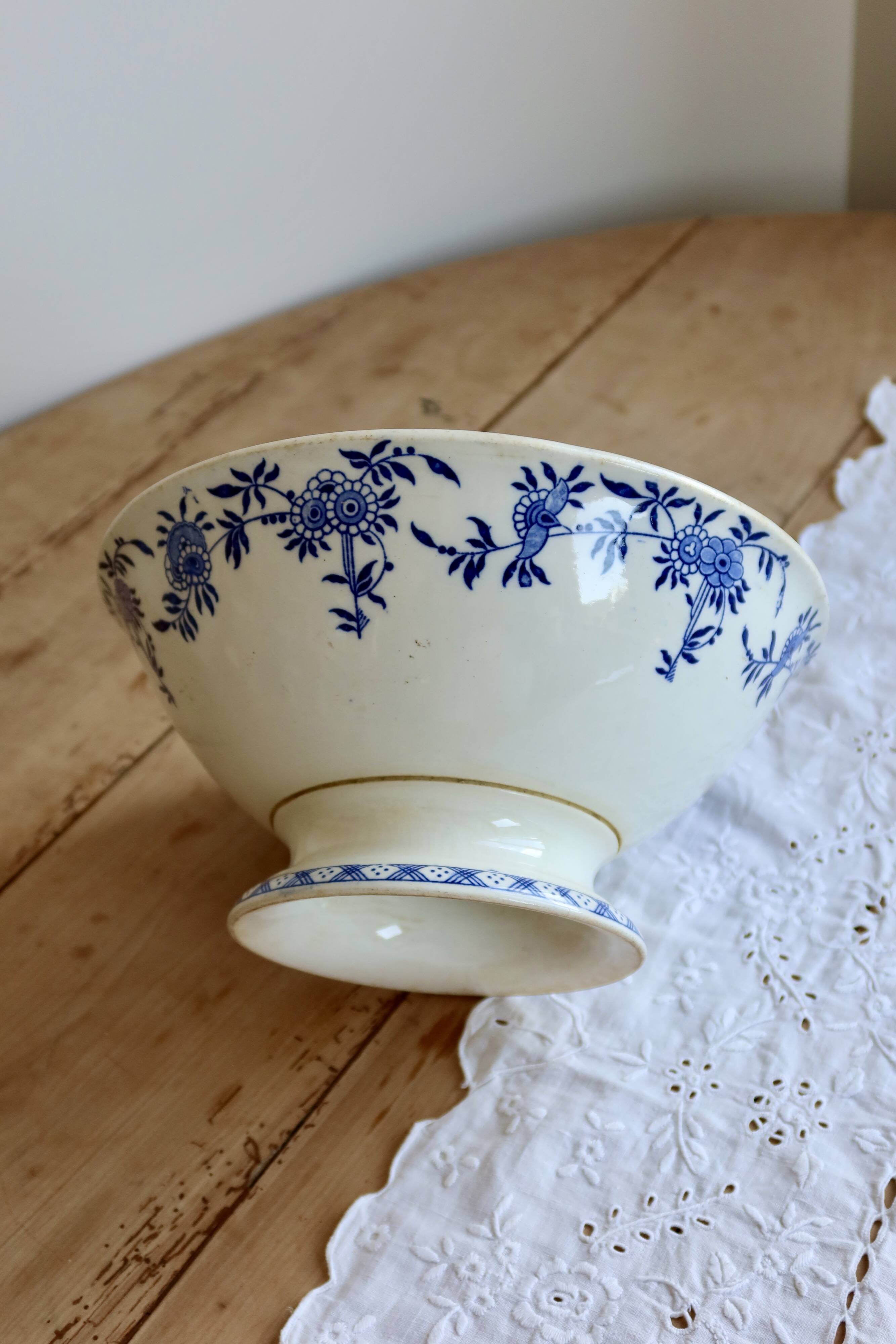 Saladier ancien porcelaine de Dresde bleu blanc
