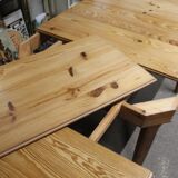 Solid pine stretch table