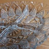 Aperitif dish with compartments