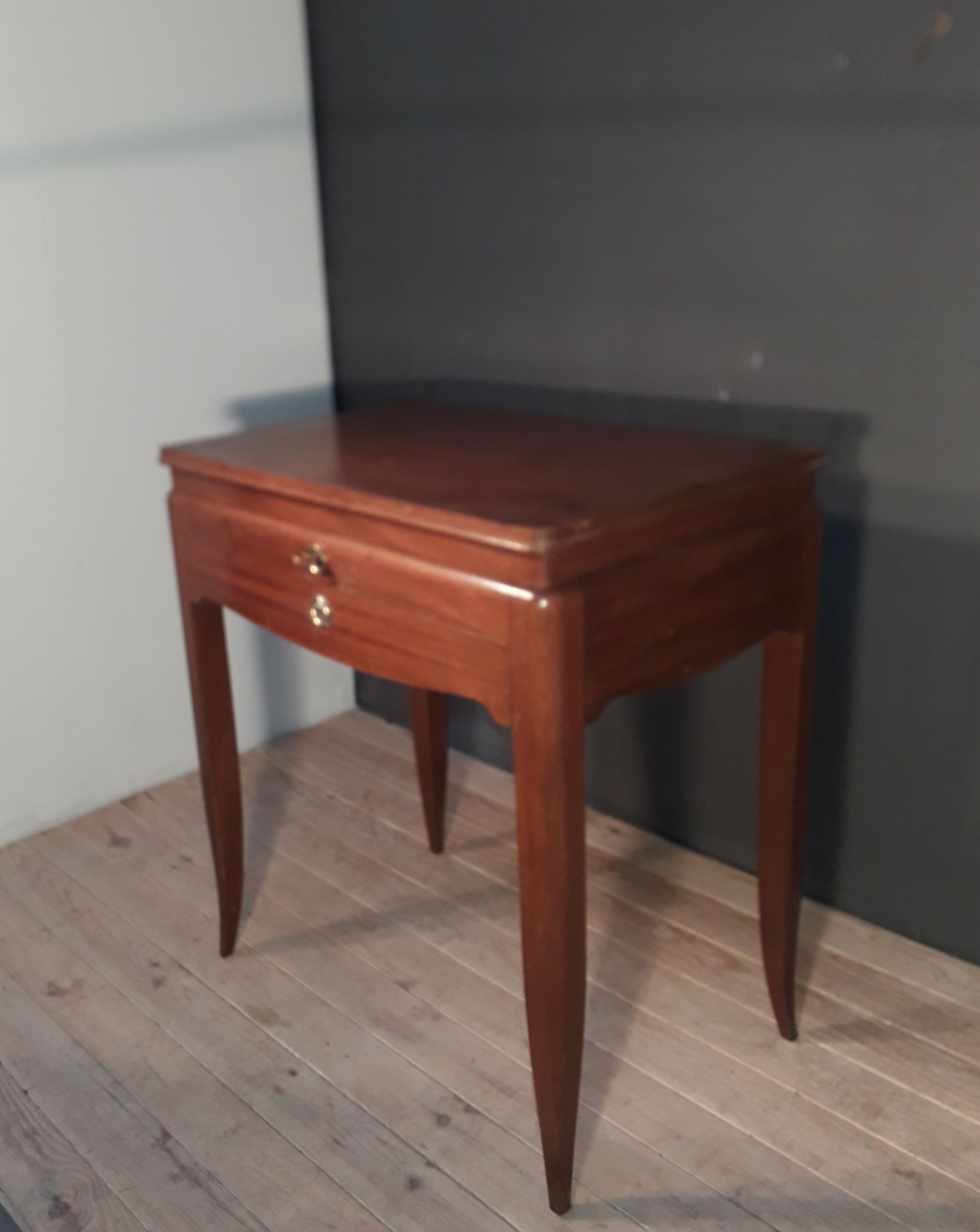 Year house table:40"