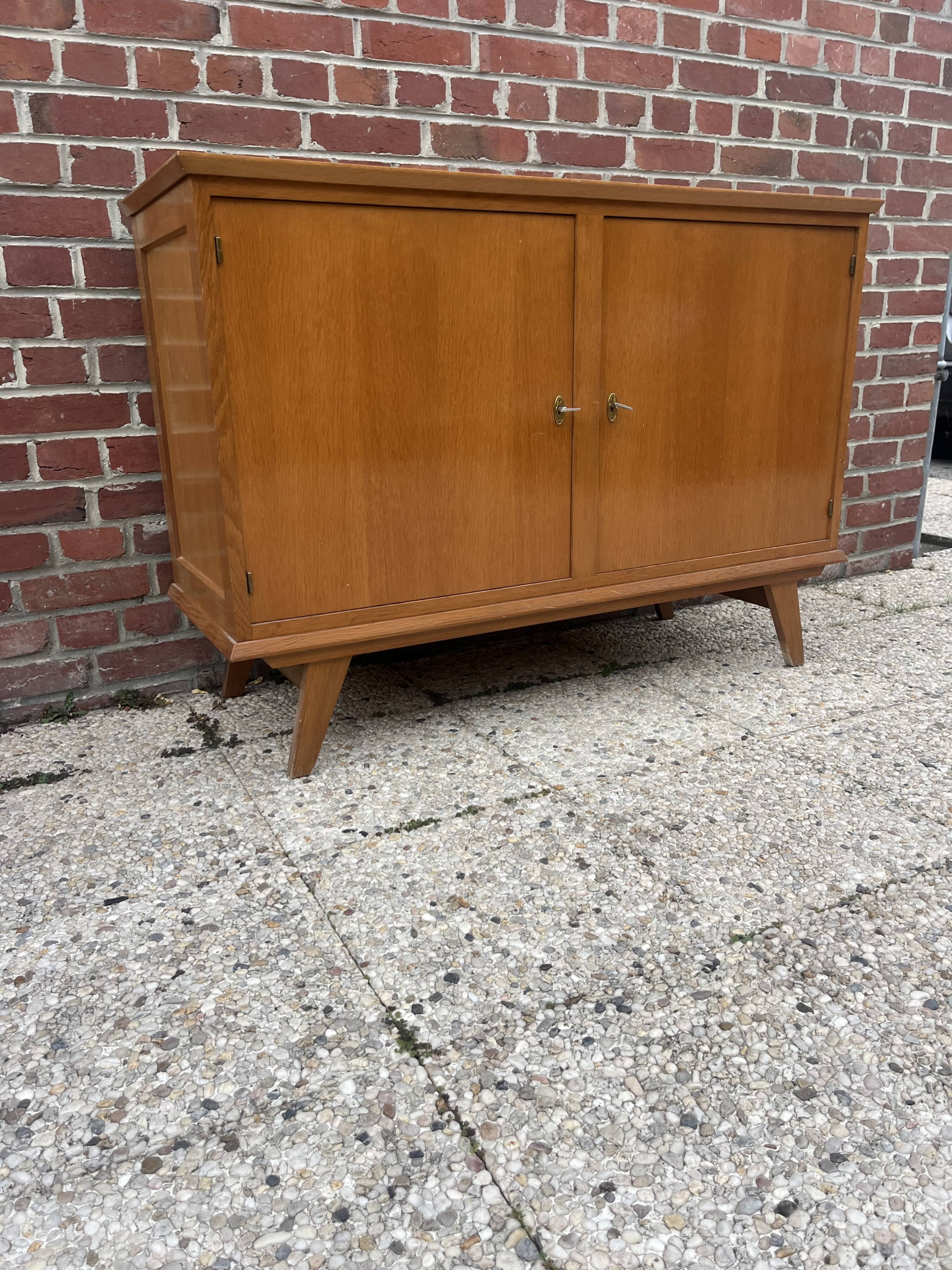 Commode vintage pieds compas