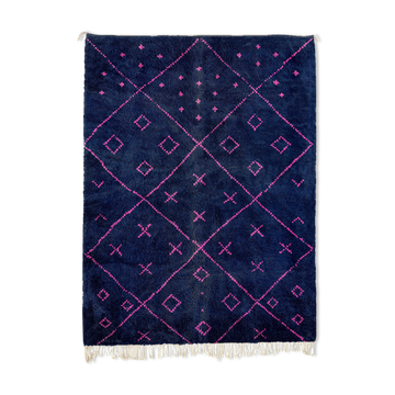 Tapis marocain moderne bleu foncé