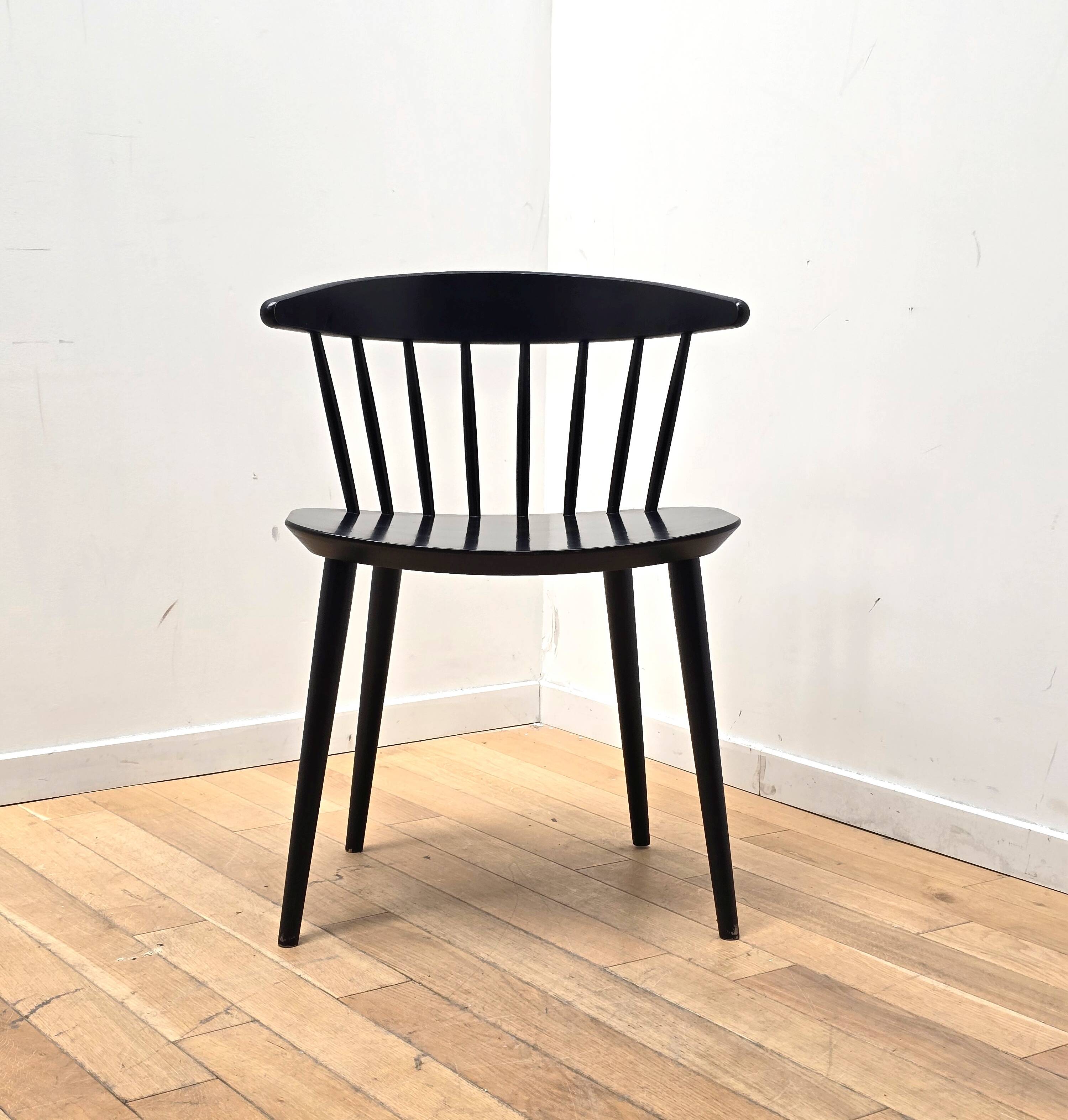 Set of 8 J104 chairs, Hay