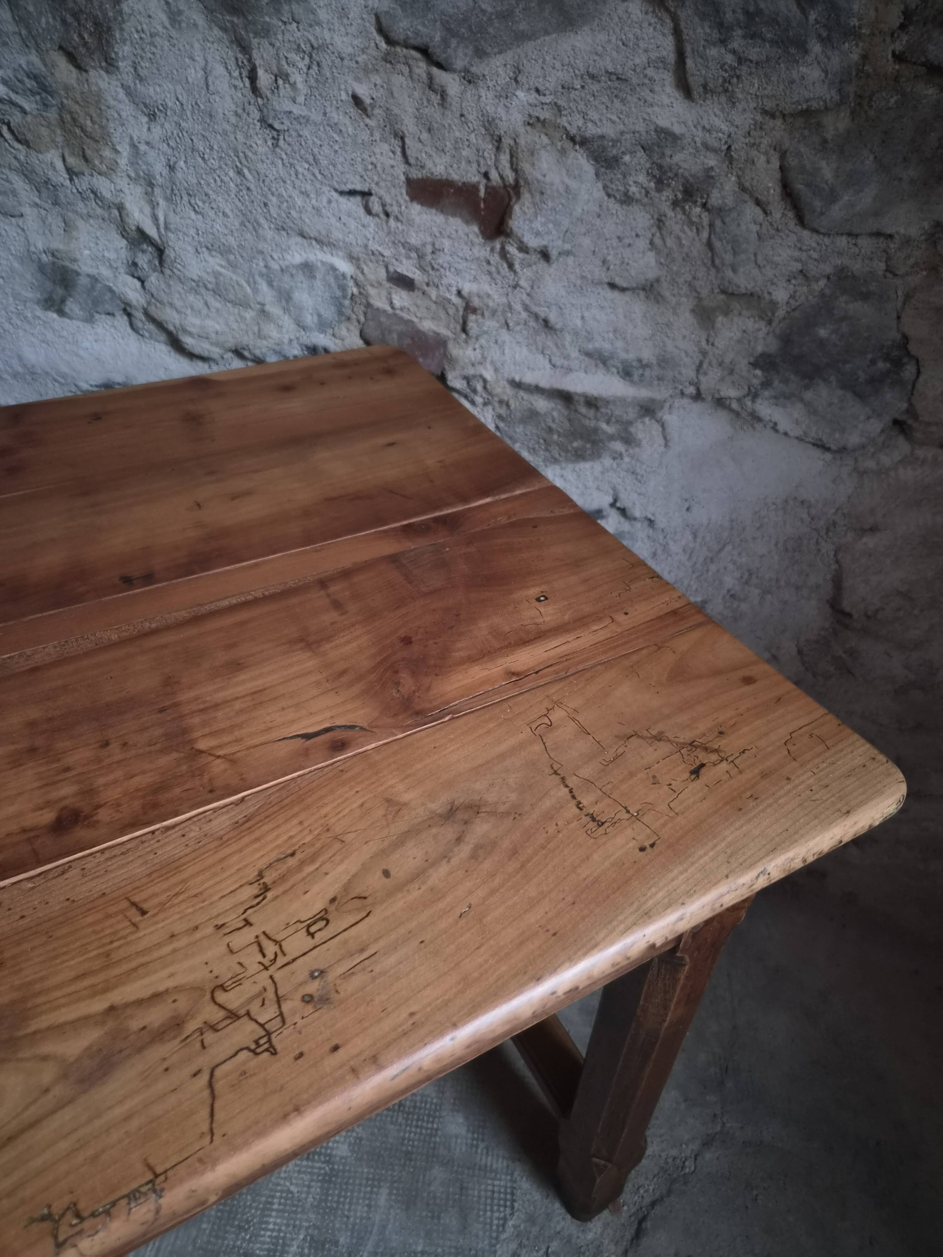 Old farmhouse table in French cherry wood | Auvergne | Circa 1750–1800