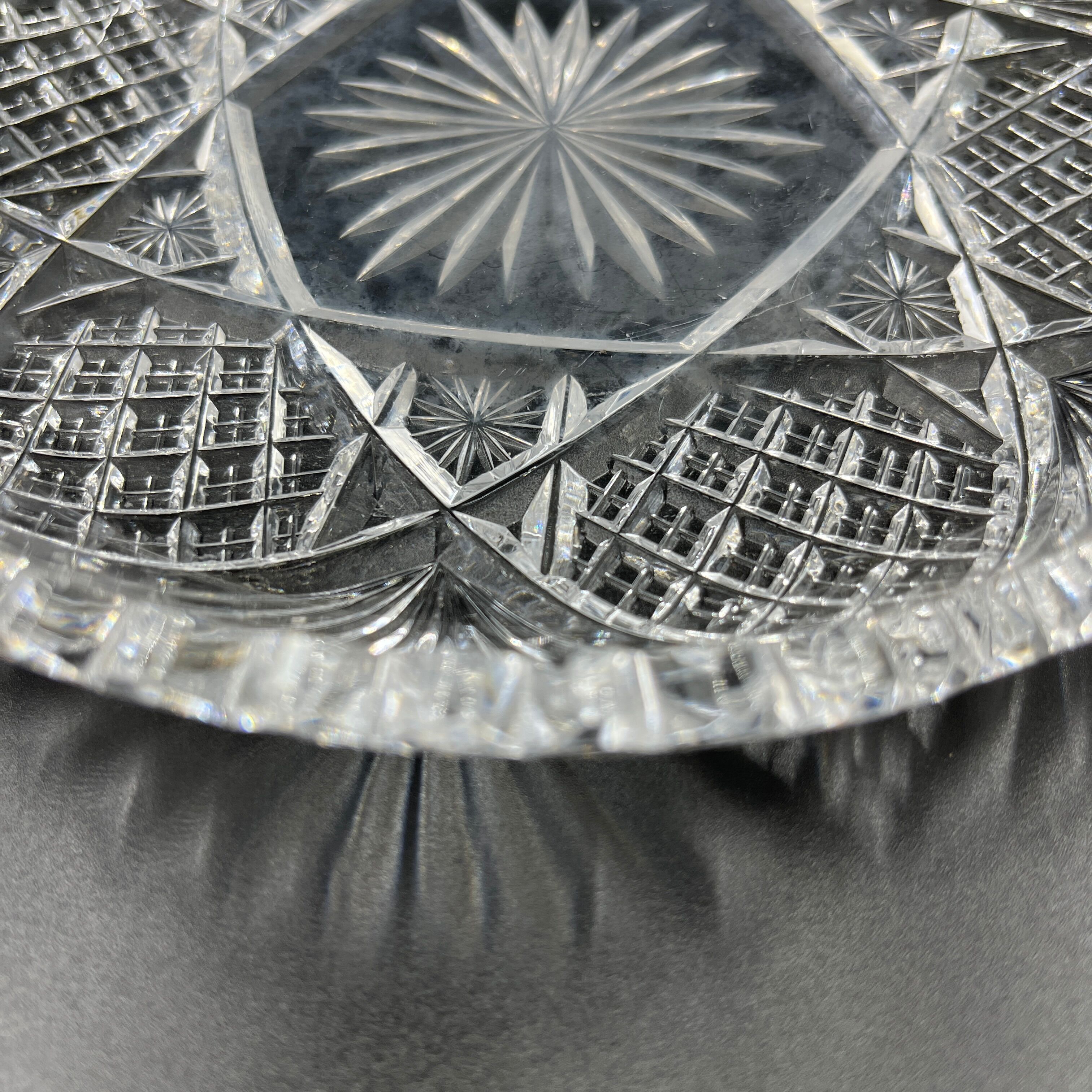 Empty crystal pocket