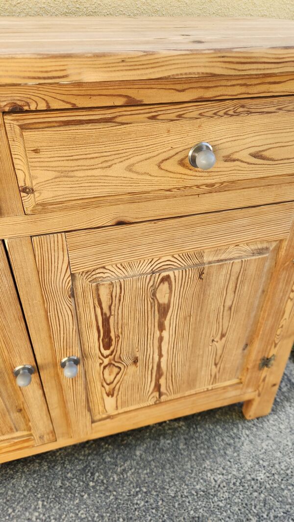 Joli buffet bas campagne en pin massif