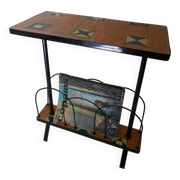 Magazine table