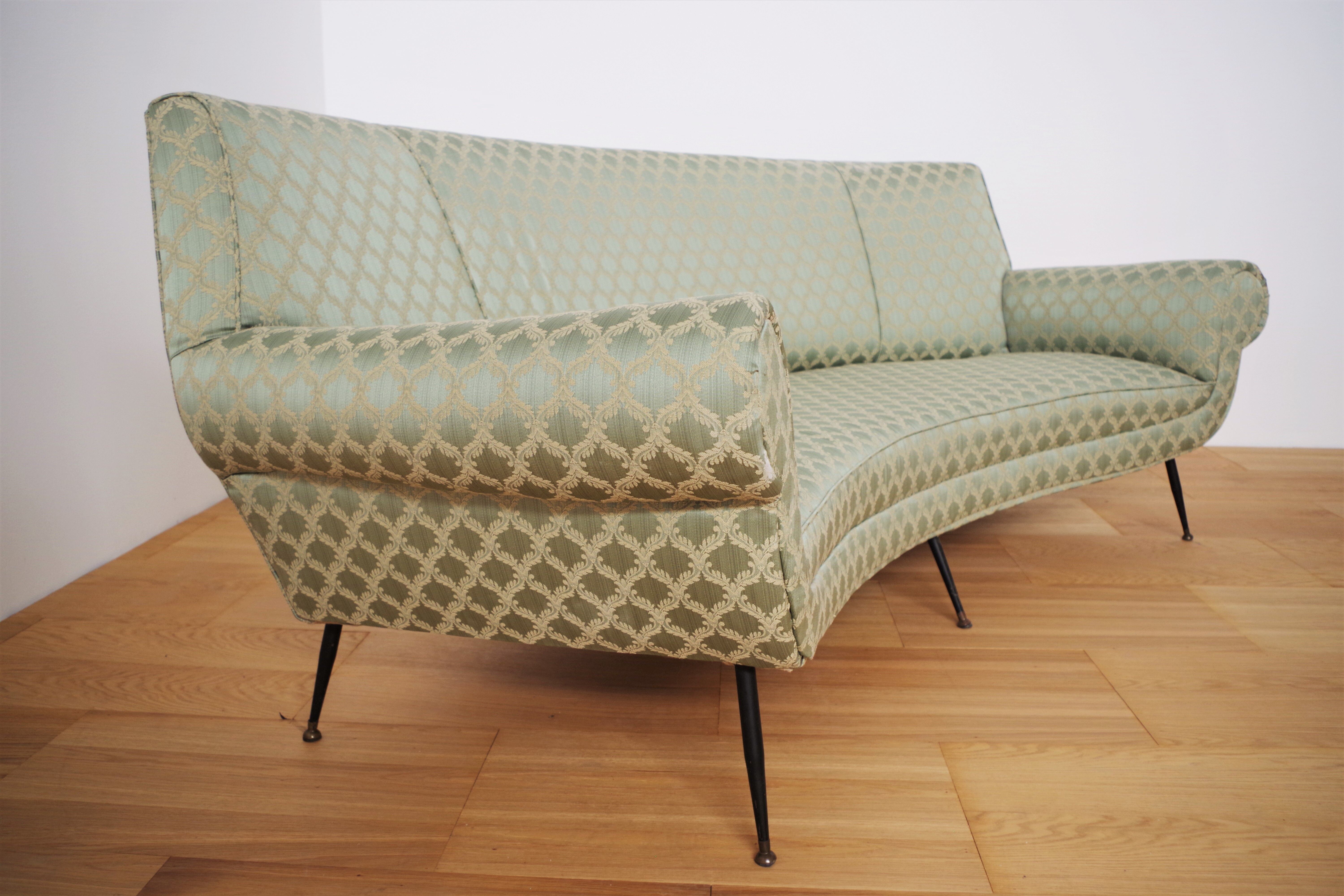 Curved silk sofa by Gigi Radice, 1950